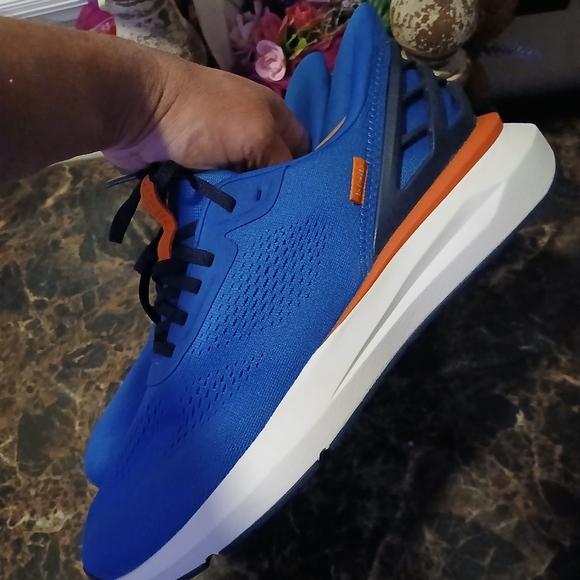 Kizik Athens II Hands-Free Athletic Comfort Shoes Size 10 Men/11.5 Women - Picture 1 of 14